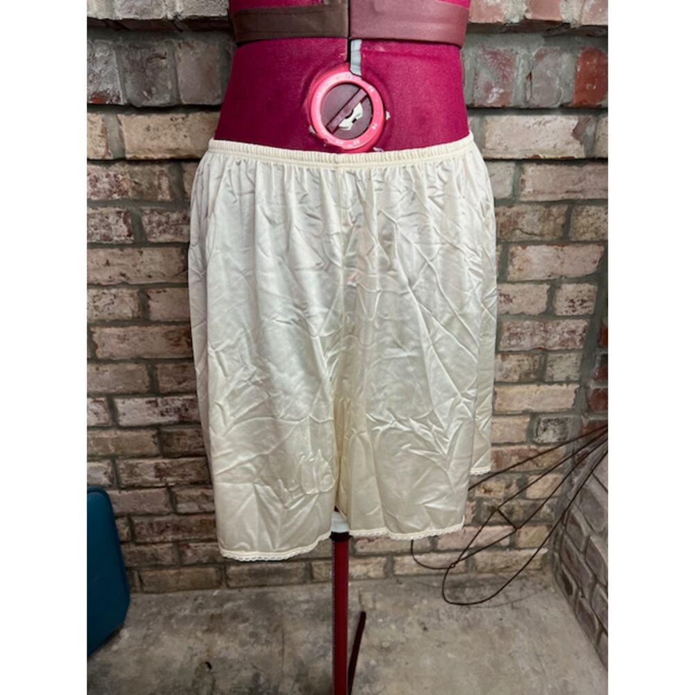 Bali slip shorts half slip cream